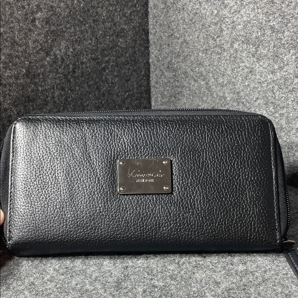 Kenneth Cole Black Textured Women's Wallet